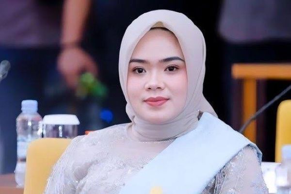 7ff0f9de-6b27-4b1e-b744-50a4925dfeb4